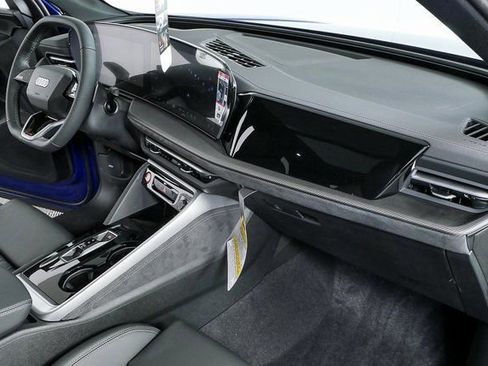 New 2025 Audi SQ5 Premium Plus image 25