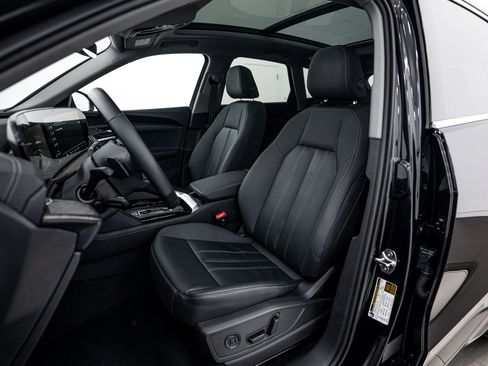 Certified 2025 Audi Q5 Premium w/ Convenience Package image 12