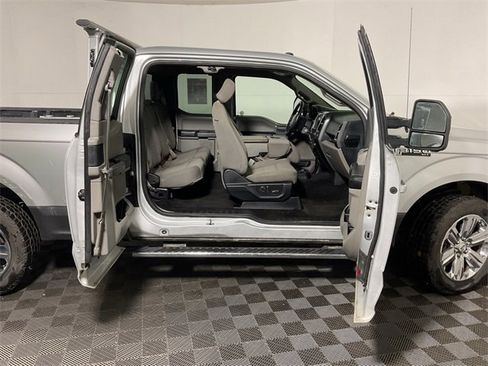 Used 2018 Ford F150 XLT w/ Equipment Group 302A Luxury image 26