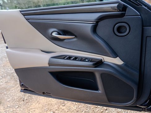 Used 2020 Lexus ES 350 image 25