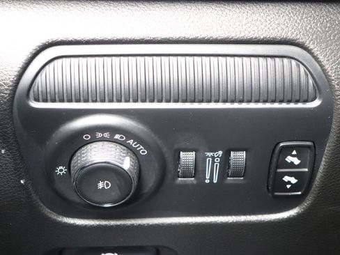 Used 2024 Jeep Wagoneer L Series II w/ Flexible Seating Group image 52