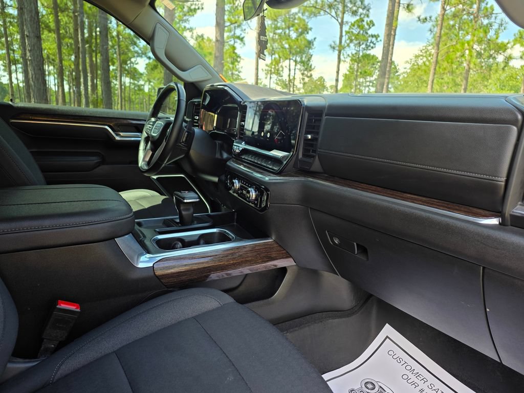 Used 2024 GMC Sierra 1500 Elevation w/ LPO, Elevation Black Package AWD/4WD image 24