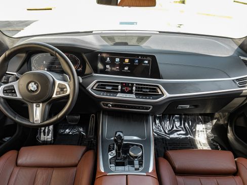 Used 2021 BMW X7 xDrive40i w/ M Sport Package AWD/4WD image 14