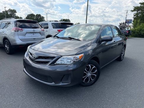 Used 2012 Toyota Corolla L FWD image 1