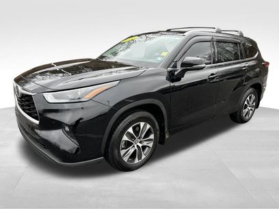 Used 2022 Toyota Highlander XLE