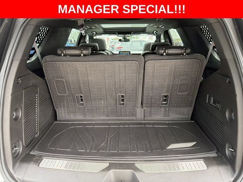 Used 2022 Chevrolet Tahoe Z71 w/ Z71 Off-Road Package AWD/4WD image 13