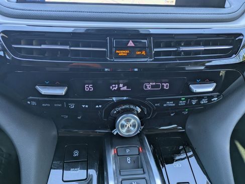 Certified 2025 Acura MDX FWD image 15