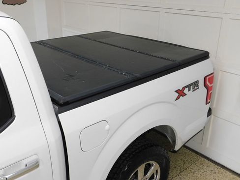 Used 2019 Ford F150 XLT w/ Equipment Group 302A Luxury AWD/4WD image 19