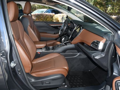 Used 2022 Subaru Outback Touring w/ Popular Package #2 image 23