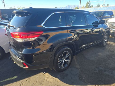 Used 2018 Toyota Highlander Plus image 4