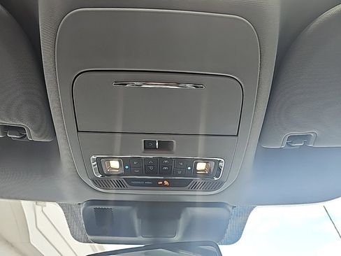 Used 2022 Ford F150 Lariat image 23