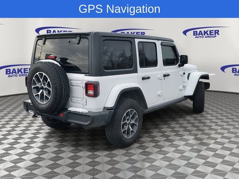 Used 2020 Jeep Wrangler Unlimited Sahara AWD/4WD image 2