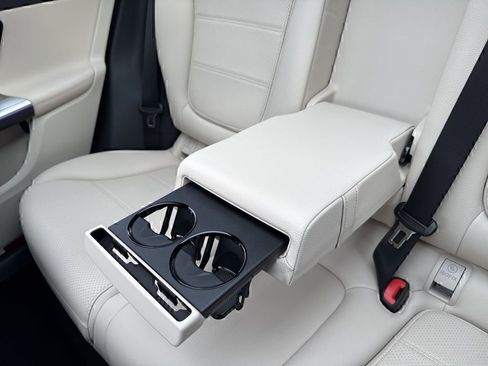 Certified 2026 Mercedes-Benz GLC 300 4MATIC image 19
