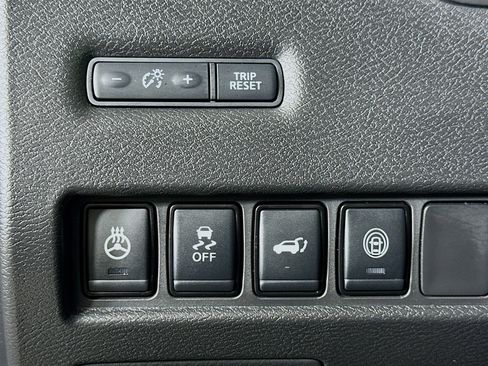 Used 2023 Nissan Murano SL image 17