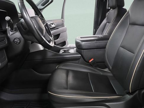Used 2023 Chevrolet Suburban Premier AWD/4WD image 20
