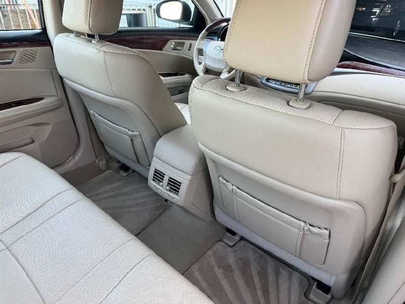 Used 2011 Toyota Avalon Limited FWD image 31