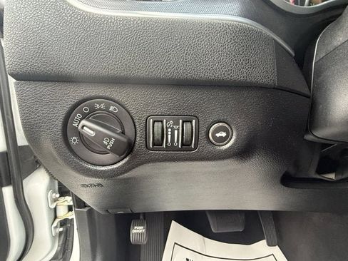 Used 2017 Dodge Charger R/T image 22