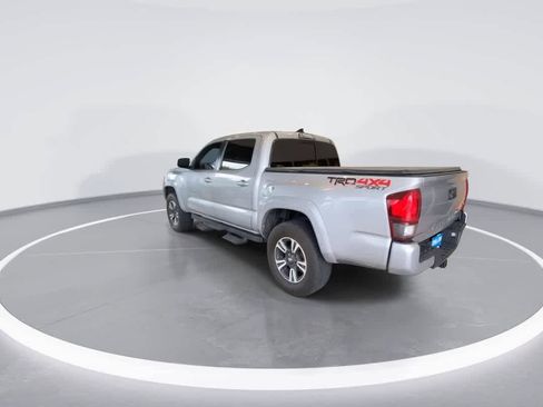 Certified 2019 Toyota Tacoma TRD Sport AWD/4WD image 6