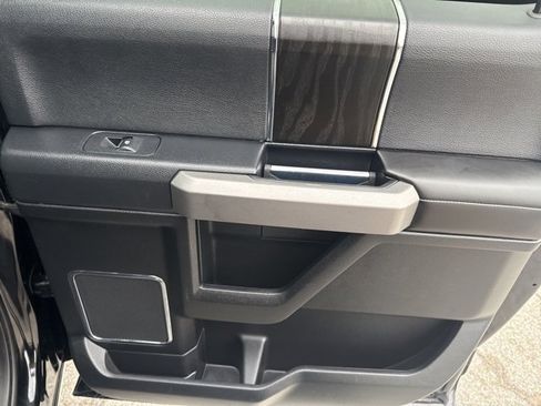 Used 2018 Ford F150 Platinum w/ Equipment Group 701A Luxury image 25