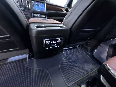 Used 2024 GMC Yukon Denali Ultimate image 42