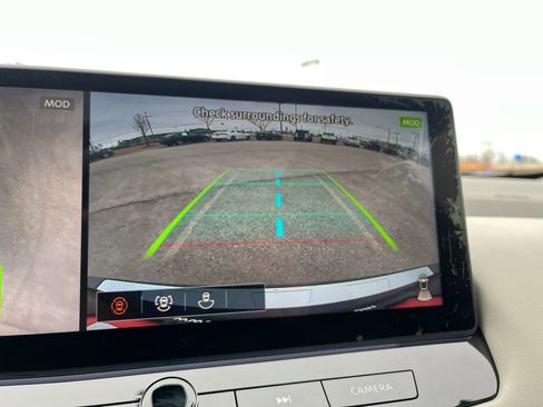 Used 2024 Nissan Rogue SL w/ SL Premium Package image 28