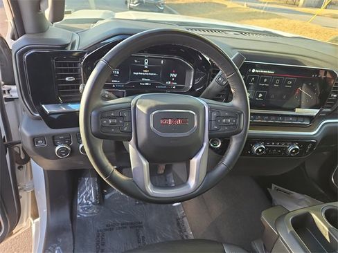 Used 2025 GMC Sierra 1500 SLT image 33