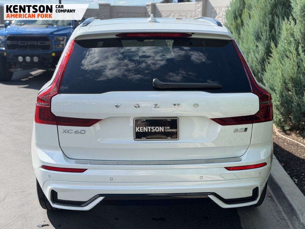 Used 2026 Volvo XC60 B5 Plus AWD/4WD image 6