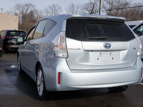 Used 2013 Toyota Prius V Five image 7