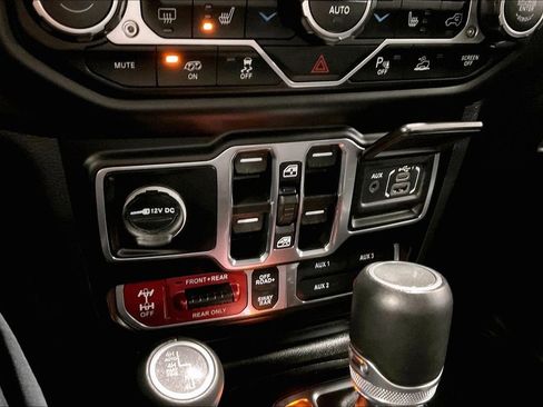 Used 2023 Jeep Wrangler Unlimited Rubicon 392 AWD/4WD image 16