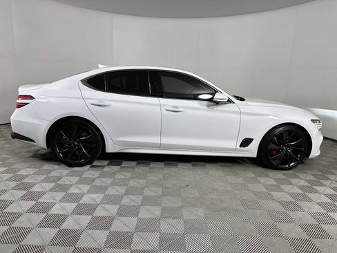 Used 2022 Genesis G70 3.3T image 9