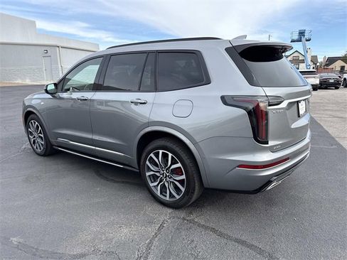 Used 2024 Cadillac XT6 Sport w/ Platinum Package image 2