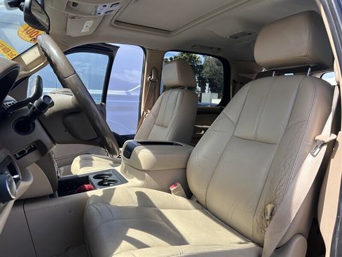 Used 2007 GMC Yukon SLT w/ SLT Preferred Equipment Group image 19