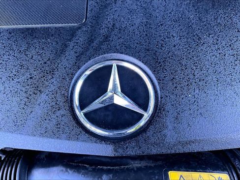 Used 2021 Mercedes-Benz GLC 300 image 31