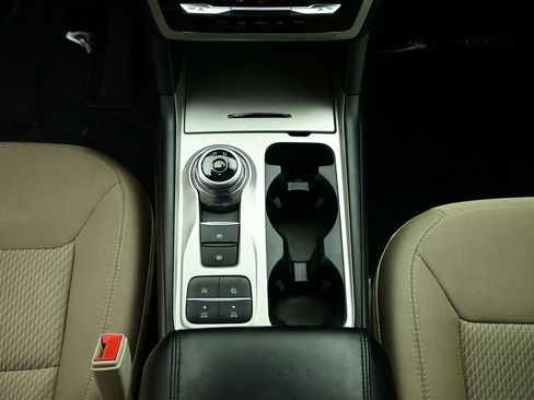 Used 2022 Ford Explorer XLT image 7