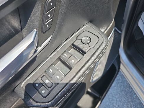 Used 2025 RAM 1500 Laramie AWD/4WD image 11