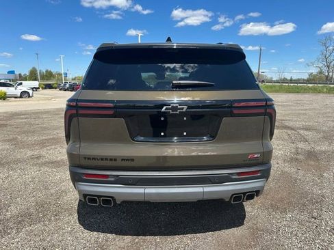 Used 2024 Chevrolet Traverse Z71 w/ Enhanced Driving Package AWD/4WD image 5