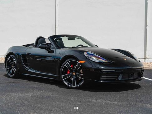 Used 2025 Porsche 718 Boxster S RWD image 1