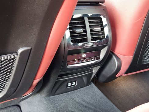 Used 2024 BMW X3 M40i w/ Parking Assistance Package image 39