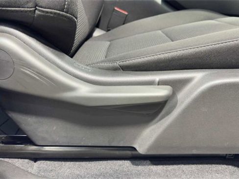 Used 2024 GMC Canyon Elevation image 14