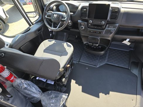Used 2024 RAM ProMaster 3500 w/ Delivery Van Package image 20