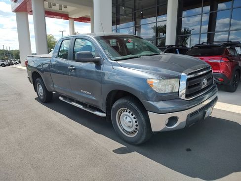 Used 2010 Toyota Tundra 4x4 Double Cab image 2