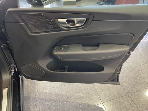 Used 2025 Volvo XC60 B5 Ultra w/ Climate Package AWD/4WD image 36