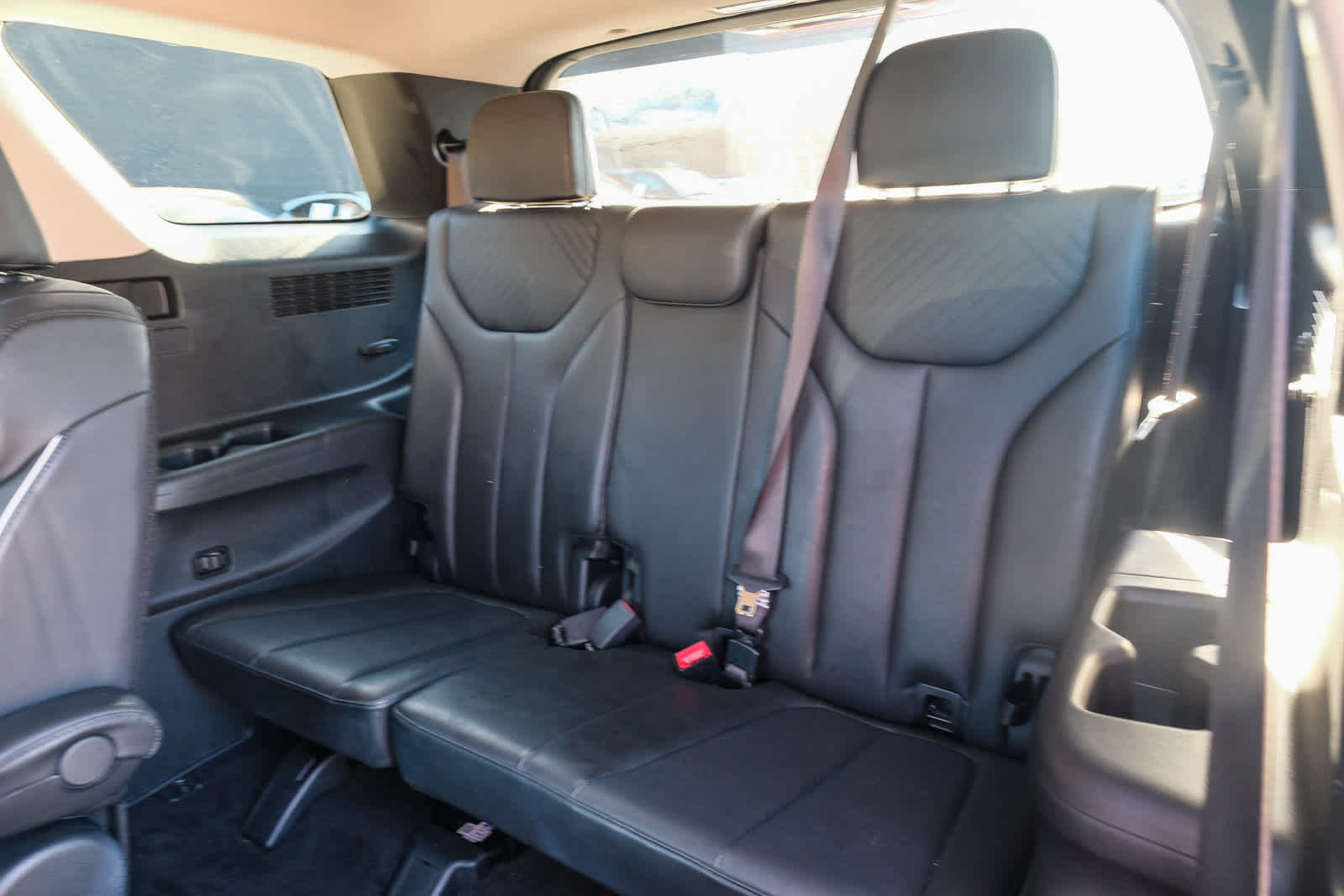 Used 2024 Hyundai Palisade SEL FWD image 20