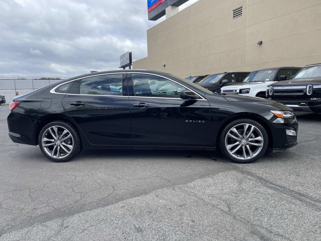 Used 2024 Chevrolet Malibu LT FWD image 2