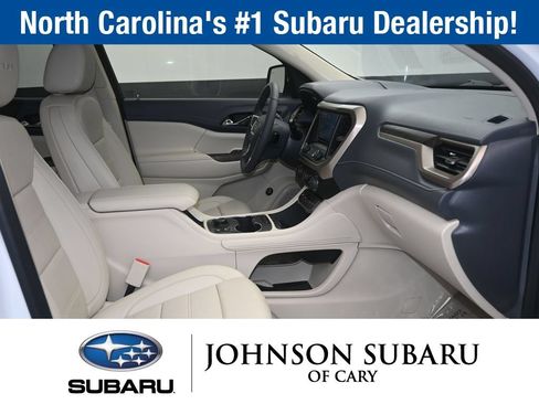 Used 2023 GMC Acadia Denali w/ Denali Ultimate Package AWD/4WD image 13