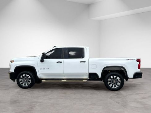 Used 2023 Chevrolet Silverado 2500 Custom w/ Custom Value Package AWD/4WD image 3