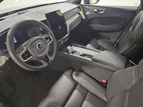 New 2026 Volvo XC60 B5 Ultra w/ Climate Package image 10