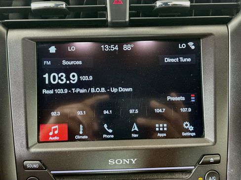 Used 2019 Ford Fusion Energi Titanium FWD image 21
