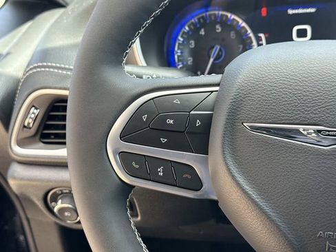 New 2026 Chrysler Pacifica Select image 34