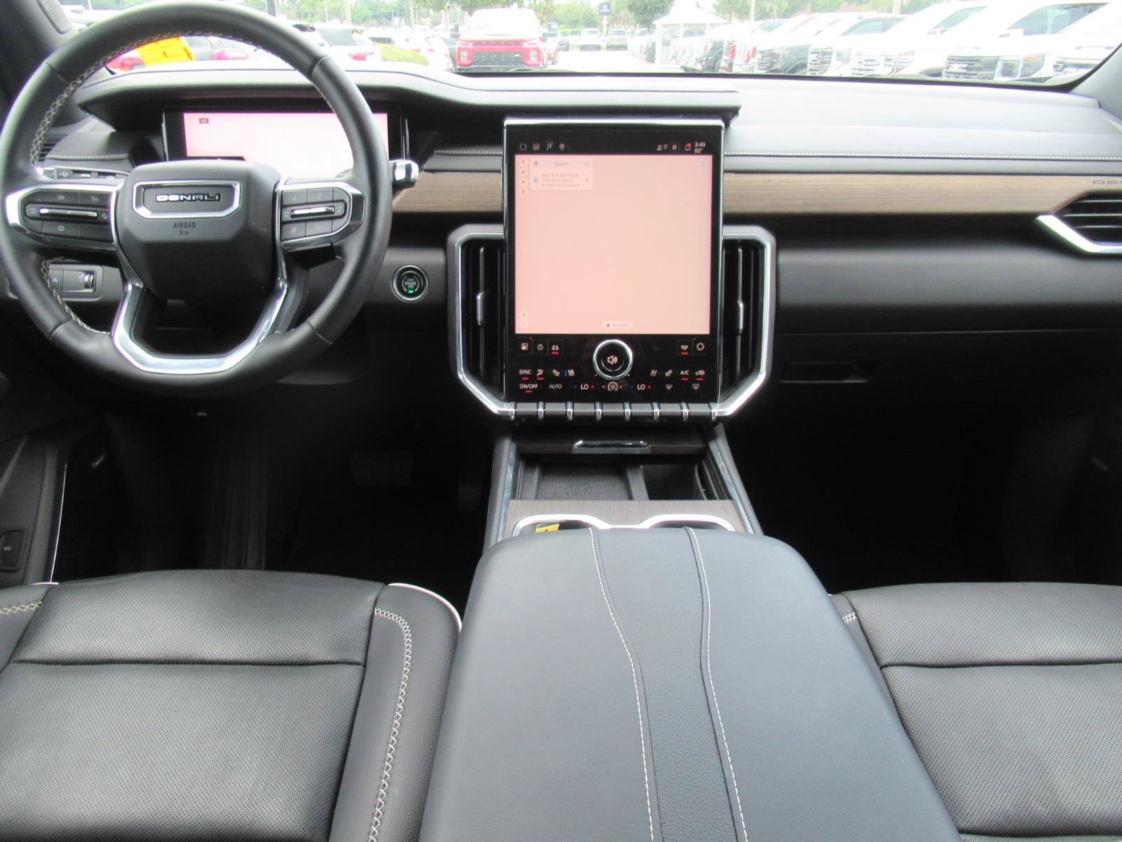 Used 2025 GMC Acadia Denali FWD image 12